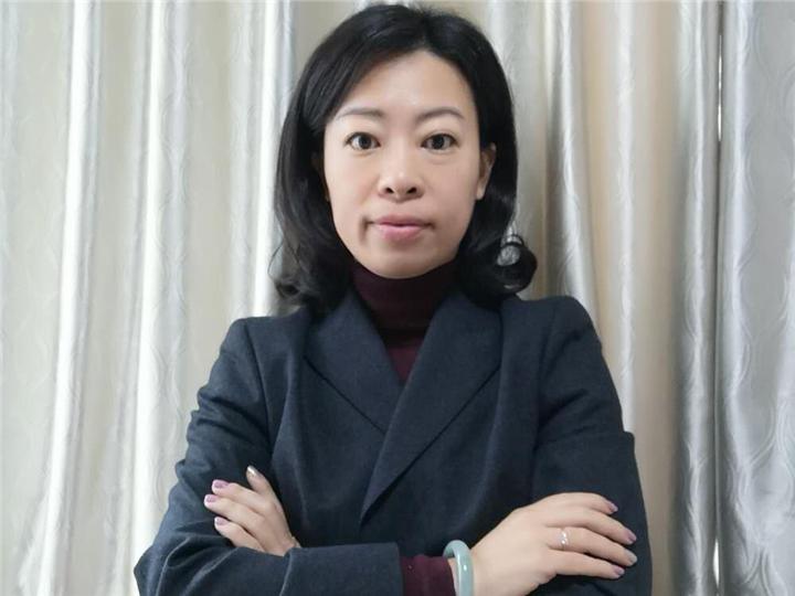 王艳心，会计师